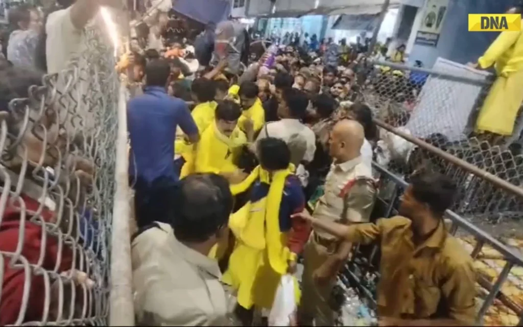 Tirupati temple stamped accident 6 people loss there life 